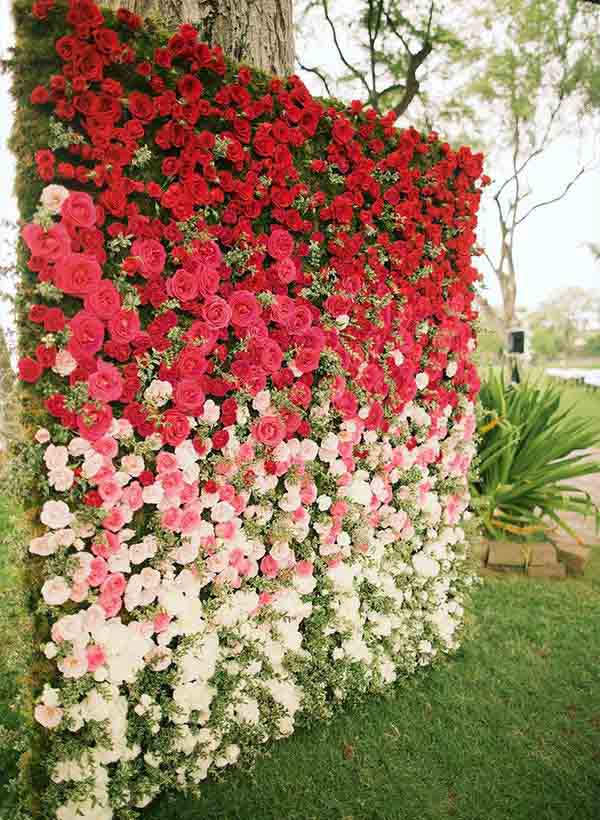 Những mẫu phông cưới đẹp kiểu tường hoa ấn tượng.