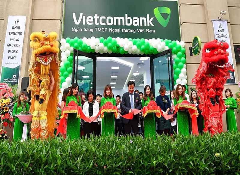 Thiết kế banner tổ chức khai trương cho Vietcombank