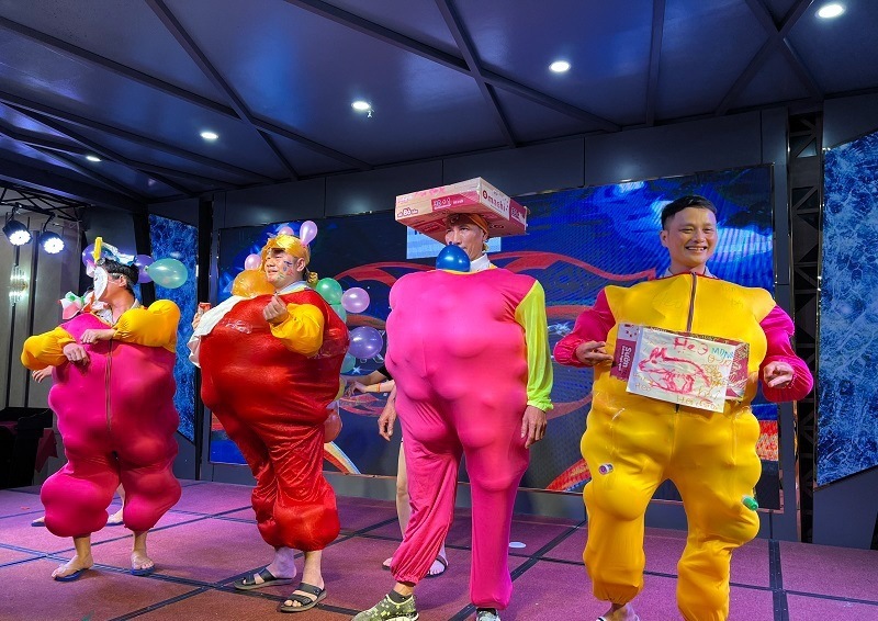 Year End Party với không khí thoải mái và vui nhộn (Ảnh: sưu tầm)