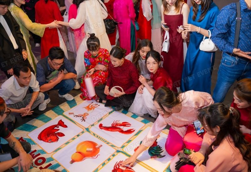 Doanh nghiệp bắt đầu năm mới với một bữa tiệc Tân niên (Ảnh: Đất Việt Event)