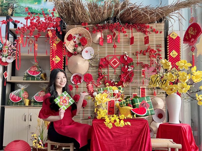 Trang trí kèm vật phẩm mang không khí Tết (ảnh: sưu tầm)