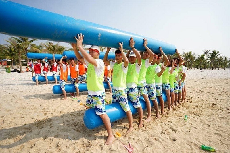 Team building bãi biển