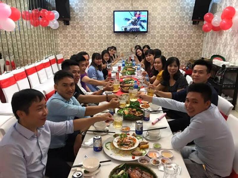 Tham dự year end party - Phụ thuộc vào quy định riêng của từng doanh nghiệp